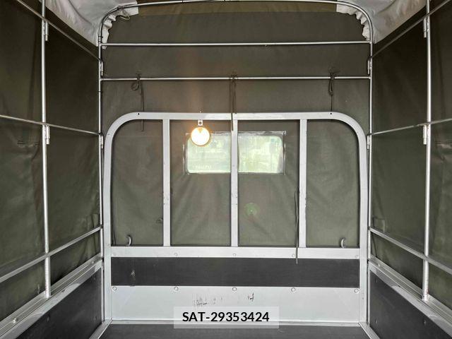 Toyota TOYOACE 2015-05 8210697-12