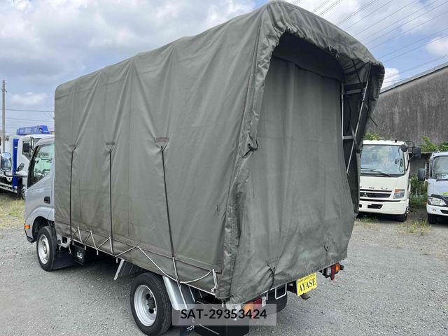 Toyota TOYOACE 2015-05 8210697-3