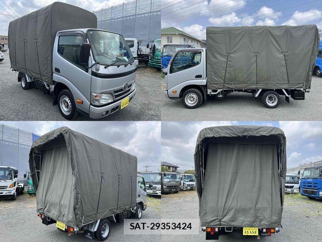 Toyota TOYOACE 2015-05 8210697-4