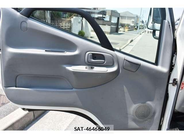 Toyota TOYOACE 2018-06 8210695-9