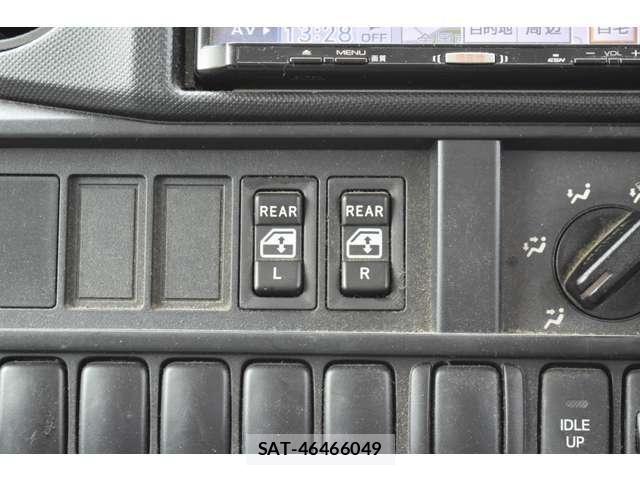 Toyota TOYOACE 2018-06 8210695-21