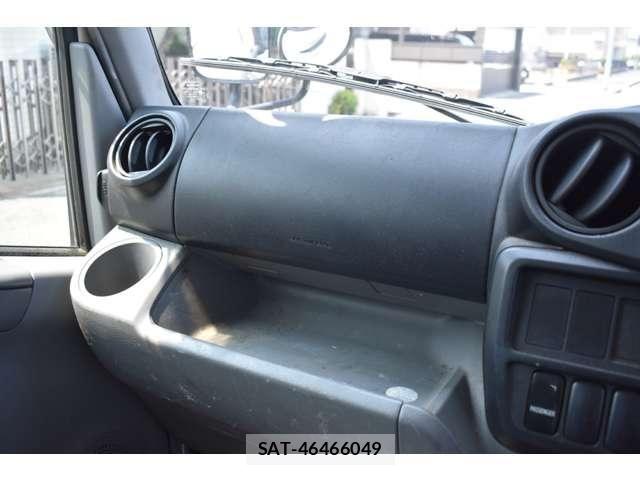 Toyota TOYOACE 2018-06 8210695-24