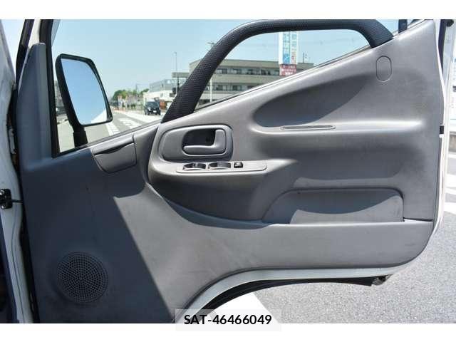 Toyota TOYOACE 2018-06 8210695-7