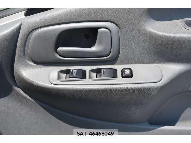 Toyota TOYOACE 2018-06 8210695-8