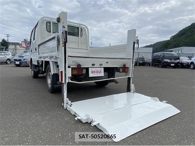 Toyota TOYOACE 2015-05 8232173-25