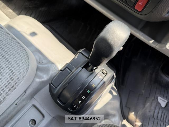 Toyota TOYOACE 2012-12 8232172-18