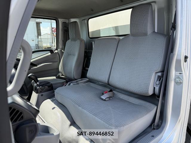 Toyota TOYOACE 2012-12 8232172-19