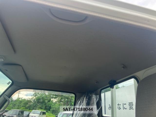 Toyota TOYOACE 2003-08 8317693-11
