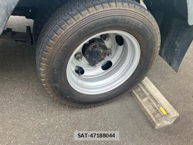 Toyota TOYOACE 2003-08 8317693-2