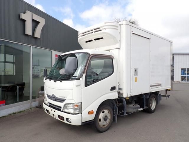 Toyota TOYOACE 2015-08 8311158-0