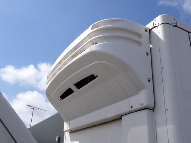 Toyota TOYOACE 2015-08 8311158-13