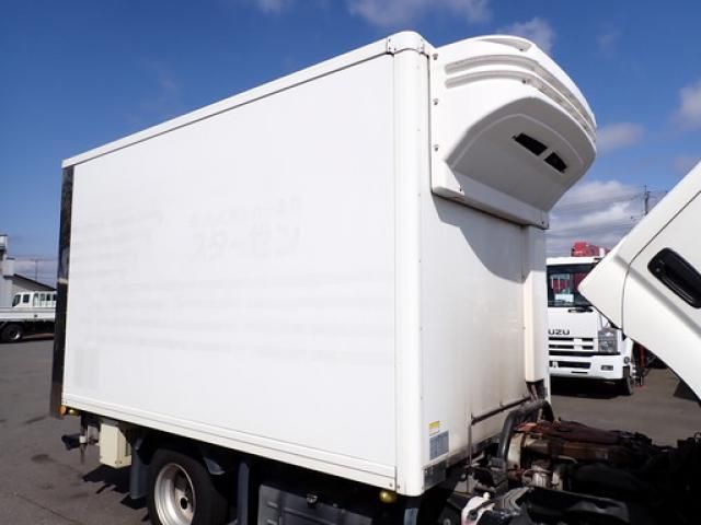 Toyota TOYOACE 2015-08 8311158-19