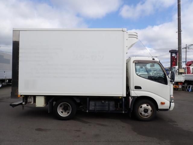 Toyota TOYOACE 2015-08 8311158-3
