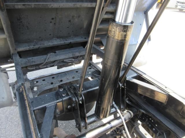 Toyota TOYOACE 2011-07 8332075-29