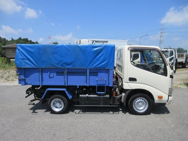 Toyota TOYOACE 2011-07 8332075-5