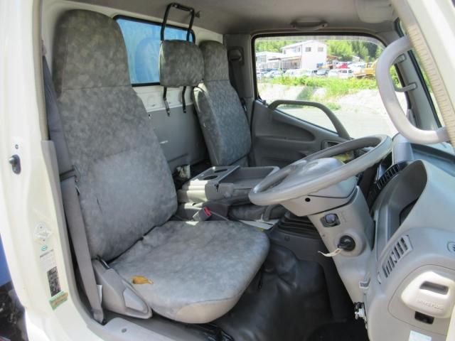 Toyota TOYOACE 2011-07 8332075-6