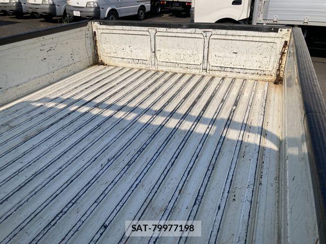 Toyota TOYOACE 2012-06 8355795-9