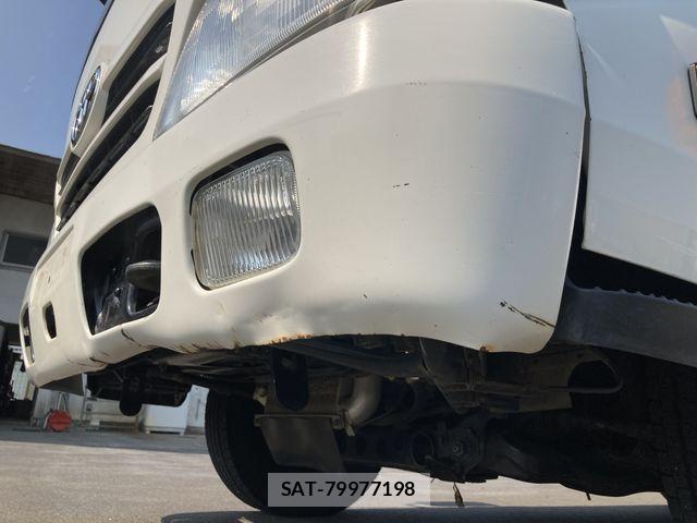 Toyota TOYOACE 2012-06 8355795-11