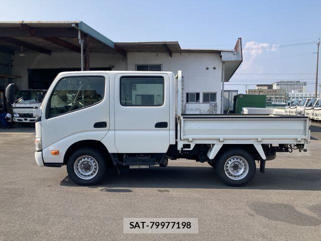 Toyota TOYOACE 2012-06 8355795-21