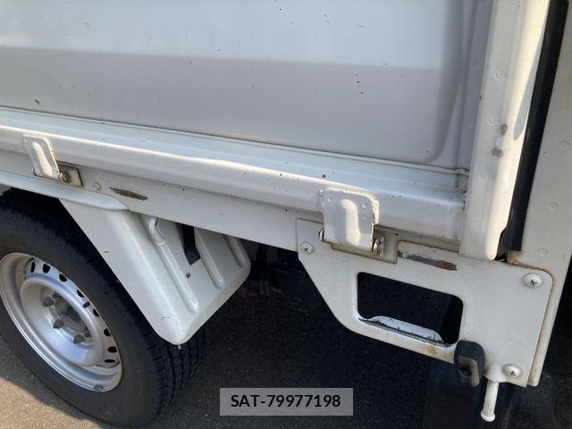 Toyota TOYOACE 2012-06 8355795-24