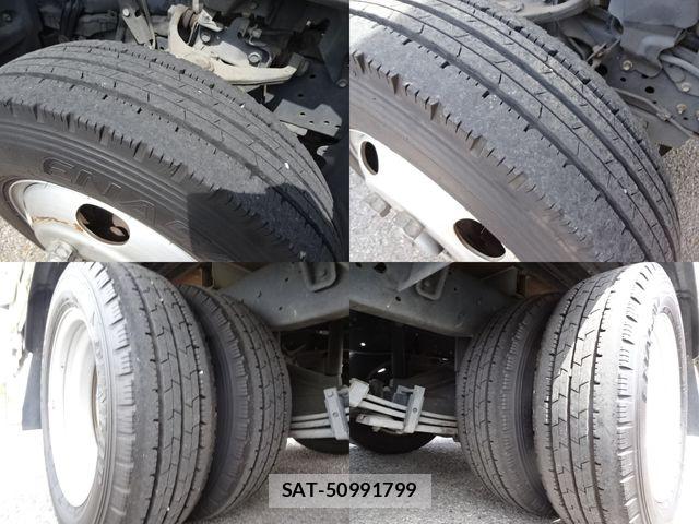 Toyota TOYOACE 2019-07 8369444-10