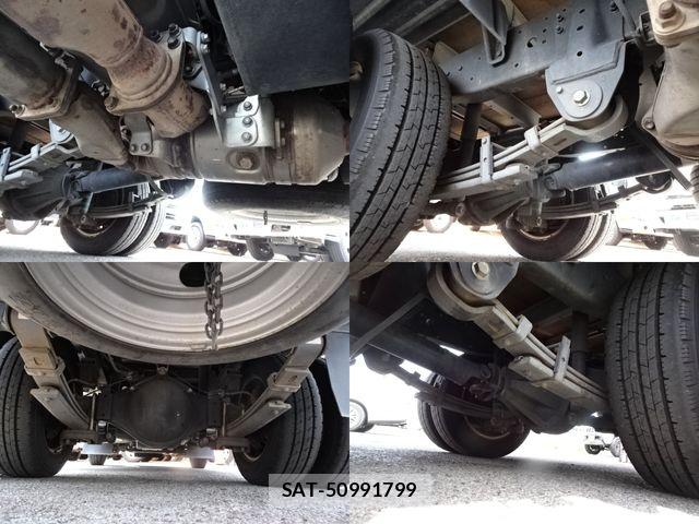 Toyota TOYOACE 2019-07 8369444-12