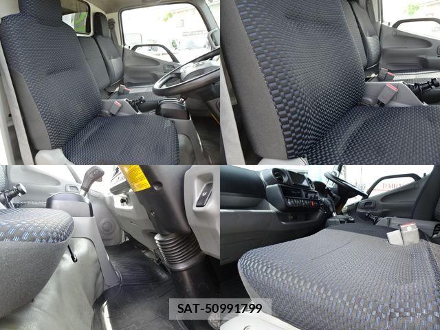 Toyota TOYOACE 2019-07 8369444-16