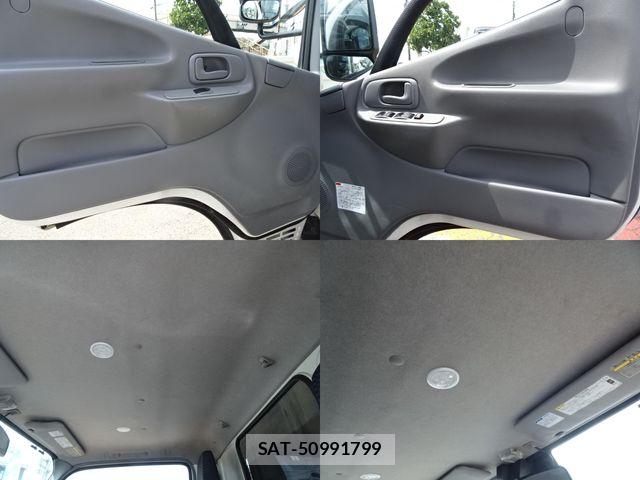 Toyota TOYOACE 2019-07 8369444-17