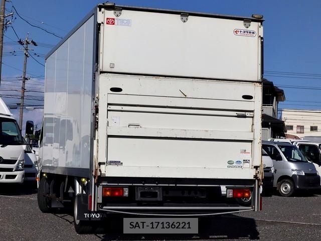 Toyota TOYOACE 2019-06 8527820-1