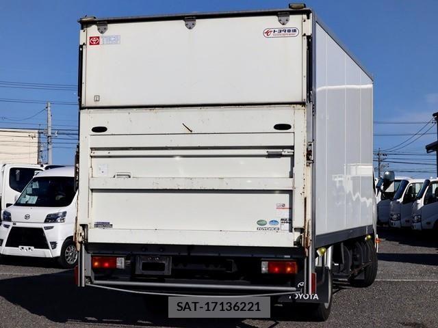 Toyota TOYOACE 2019-06 8527820-2