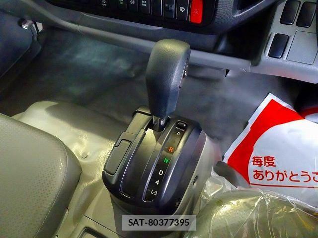 Toyota TOYOACE 2020-03 8527819-17