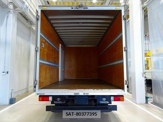 Toyota TOYOACE 2020-03 8527819-23