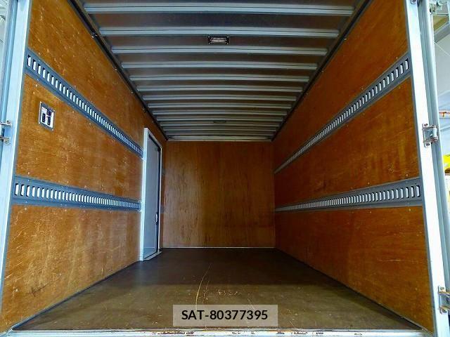Toyota TOYOACE 2020-03 8527819-24