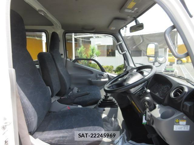Toyota TOYOACE 2020-01 8527825-13