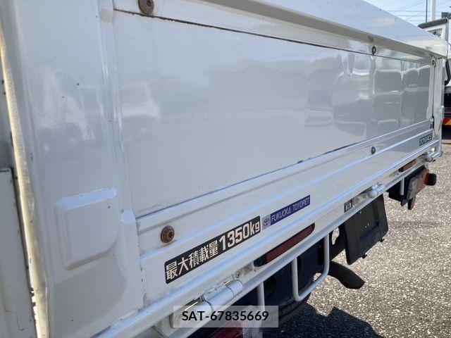 Toyota TOYOACE 2020-06 8629391-17
