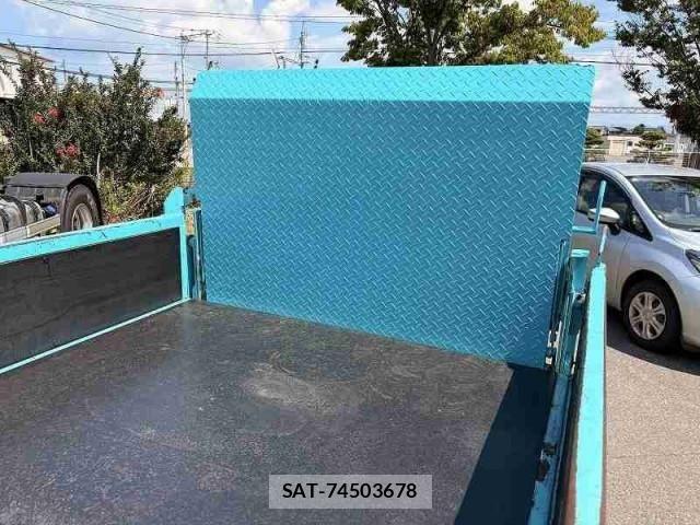 Toyota TOYOACE 2018-02 8629393-9