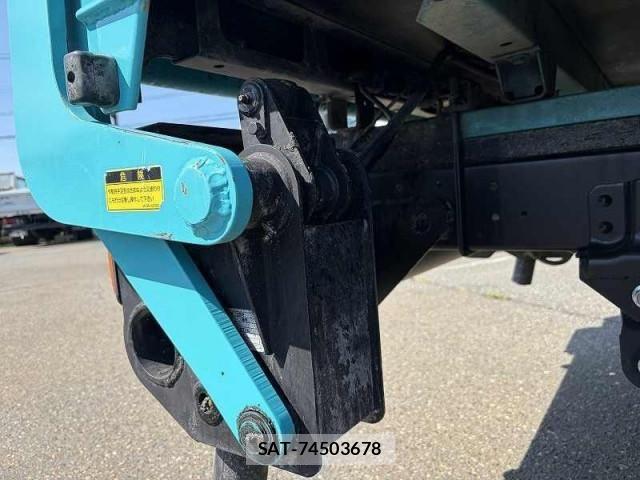 Toyota TOYOACE 2018-02 8629393-14