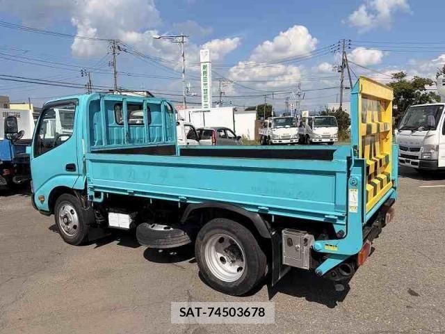 Toyota TOYOACE 2018-02 8629393-3