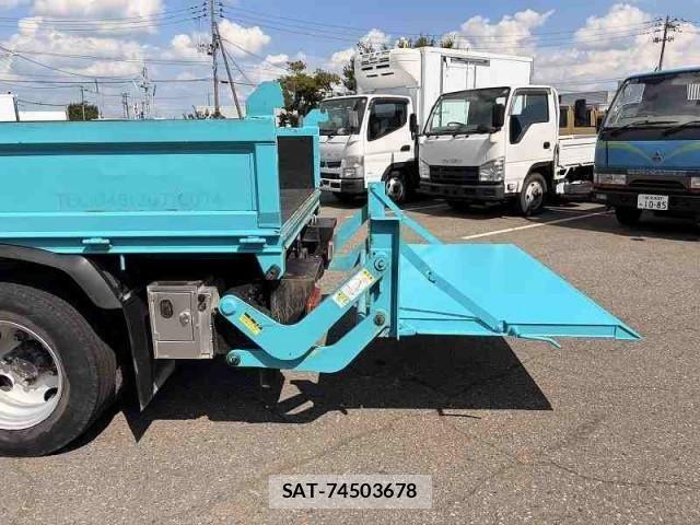 Toyota TOYOACE 2018-02 8629393-6