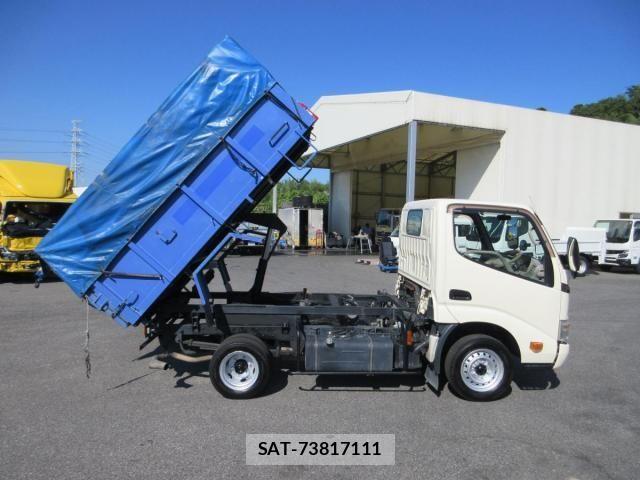 Toyota TOYOACE 2011-07 8667037-18