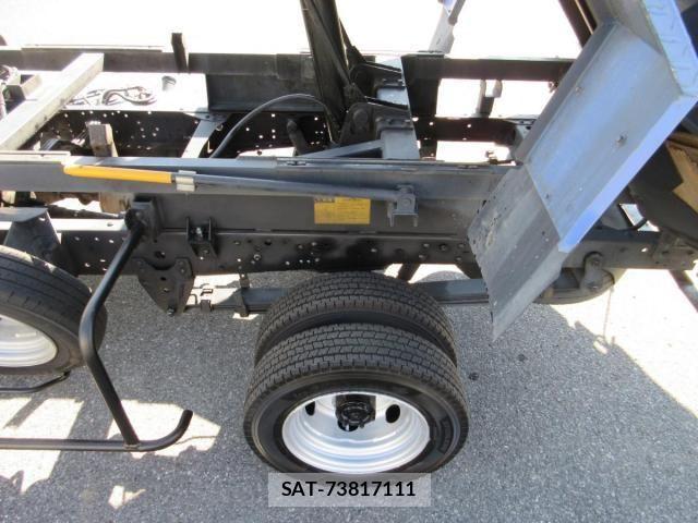 Toyota TOYOACE 2011-07 8667037-22