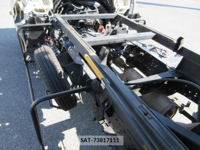 Toyota TOYOACE 2011-07 8667037-26