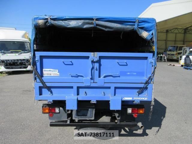 Toyota TOYOACE 2011-07 8667037-4