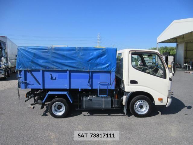 Toyota TOYOACE 2011-07 8667037-5
