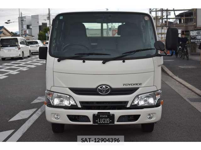 Toyota TOYOACE 2019-01 8746390-6
