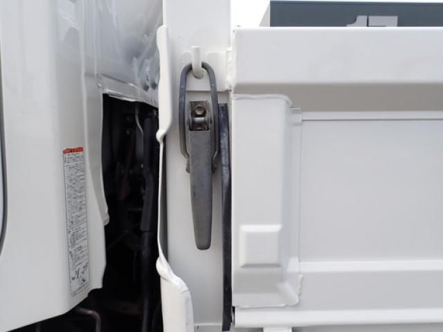 Toyota TOYOACE 2017-03 8733144-12