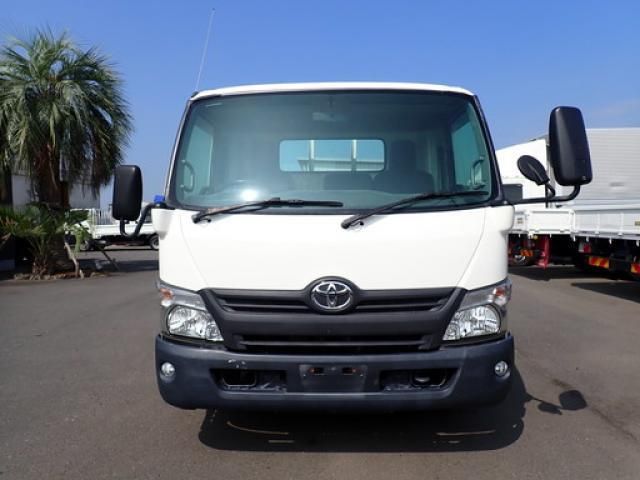 Toyota TOYOACE 2017-03 8733144-1