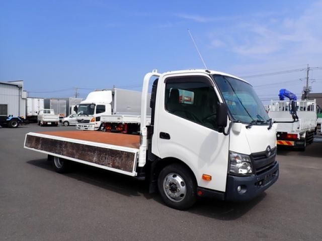 Toyota TOYOACE 2017-03 8733144-20