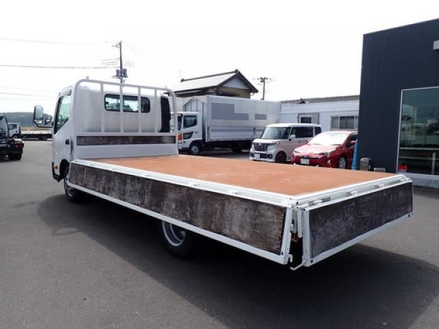 Toyota TOYOACE 2017-03 8733144-24
