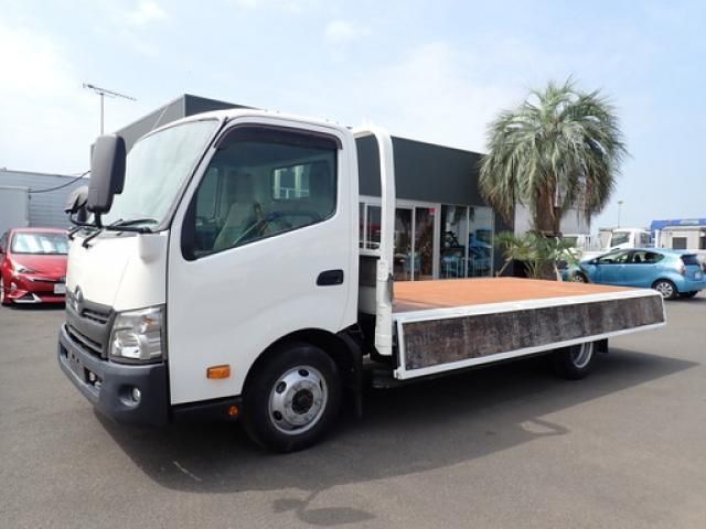 Toyota TOYOACE 2017-03 8733144-26